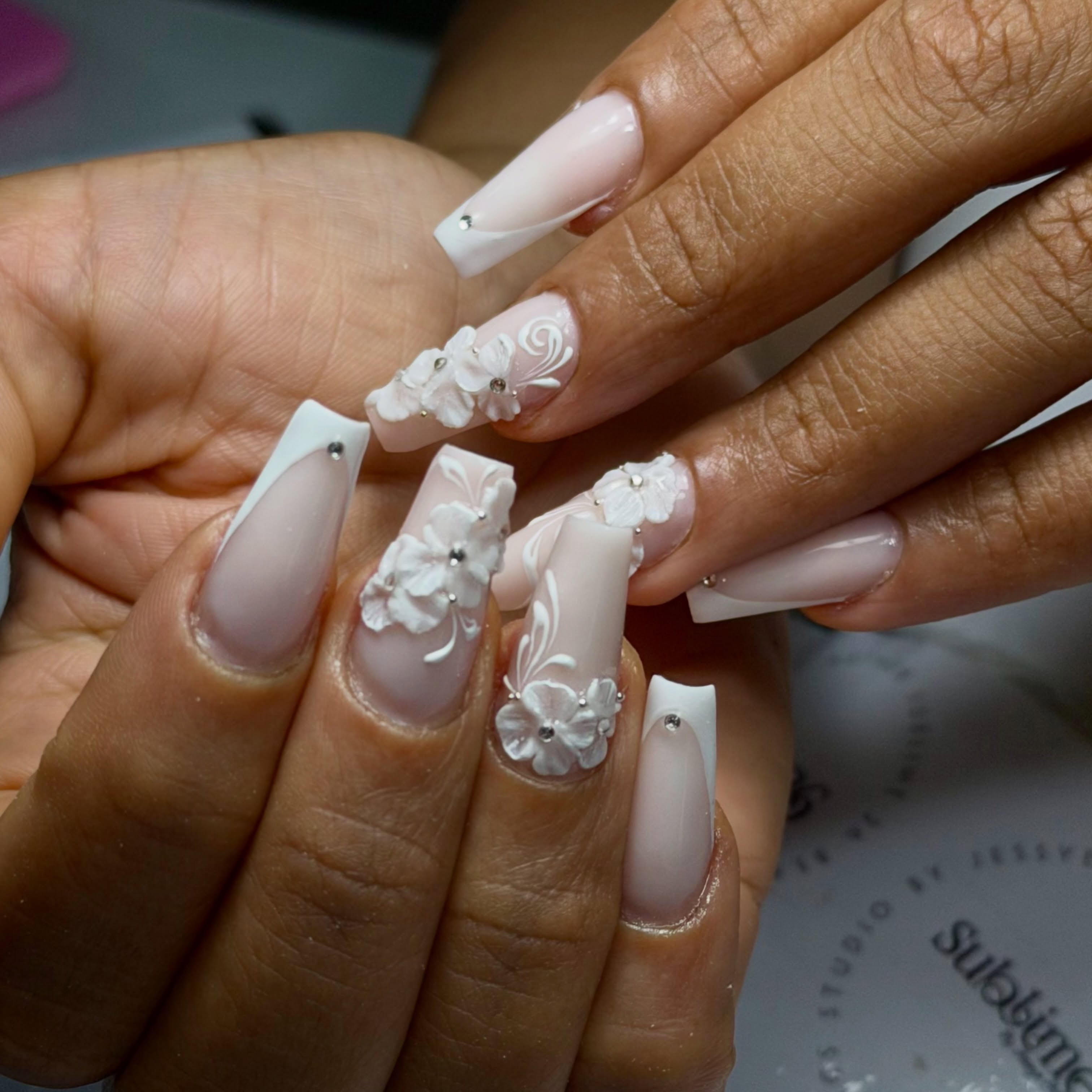 Nail art delicado Sublime26